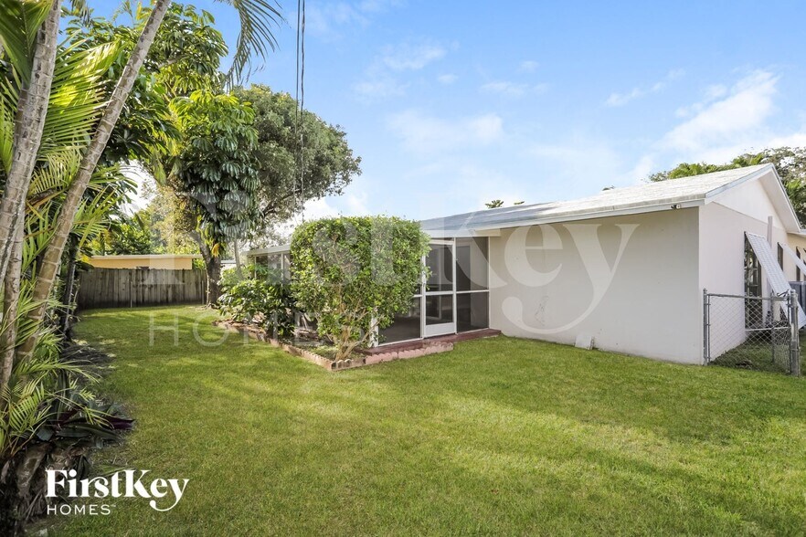 Building Photo - 10520 SW 199th St