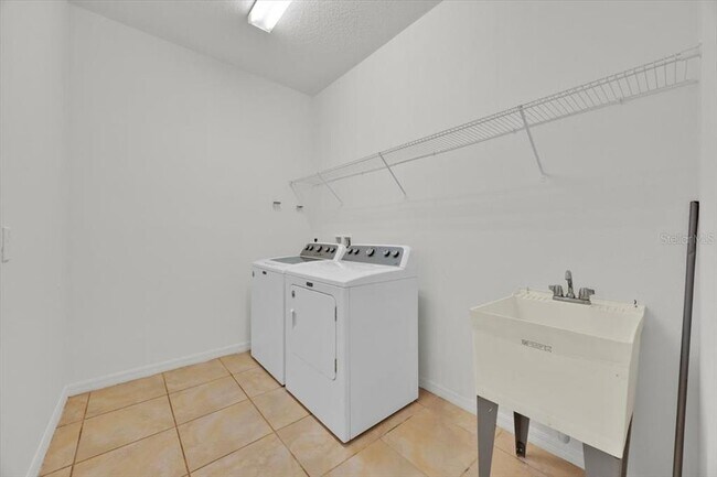 Building Photo - 8755 Rindge Rd