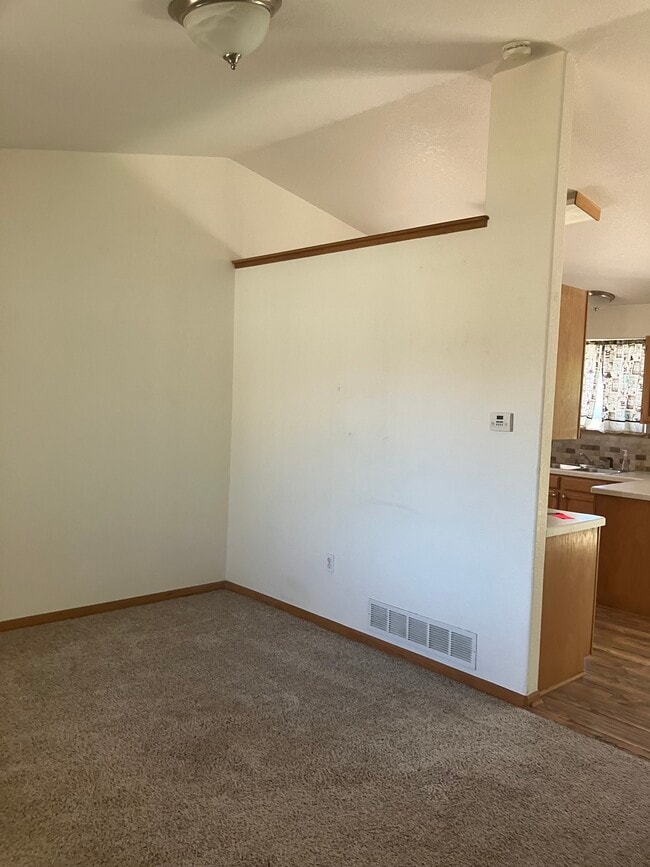 Building Photo - 160 Emilio Court