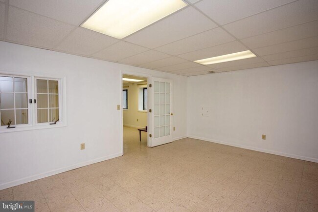 Building Photo - 9700 Grenadier Ct