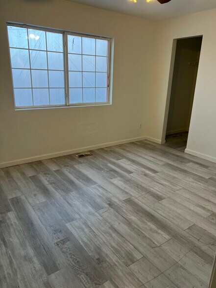 Building Photo - 21580 Stoll Pl