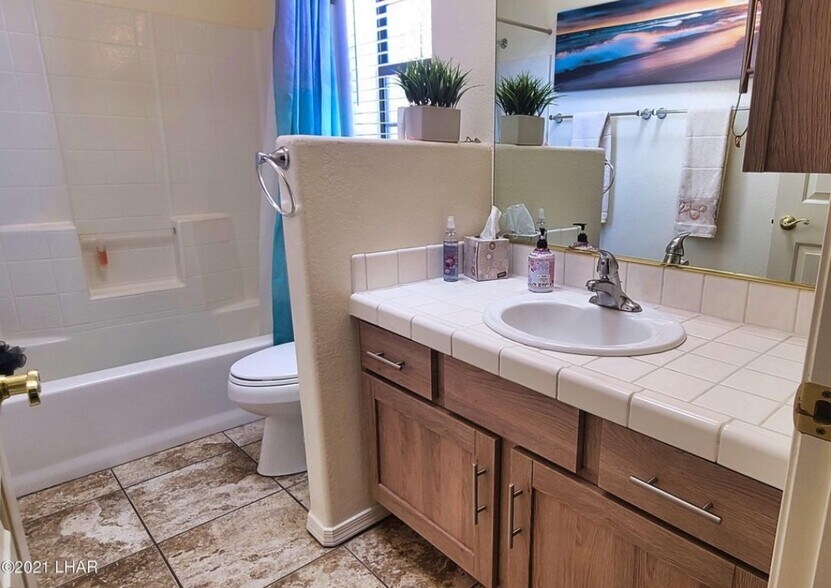 Bathroom - 2095 Mesquite Ave