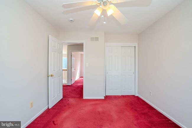 Building Photo - 27 Samantha Dr