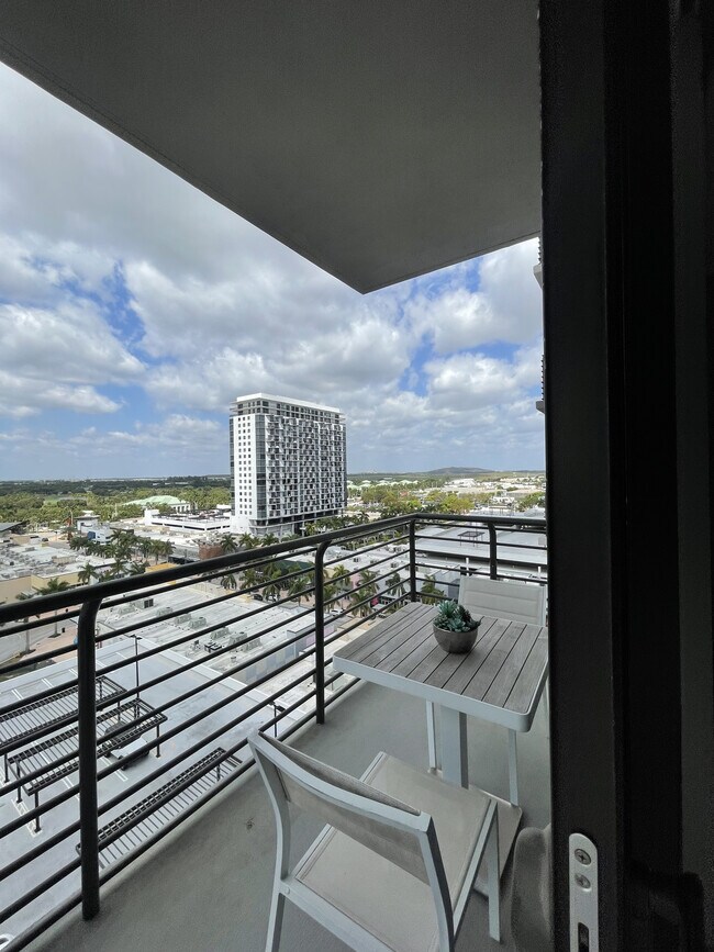 Building Photo - 8455 NW 53rd Terrace