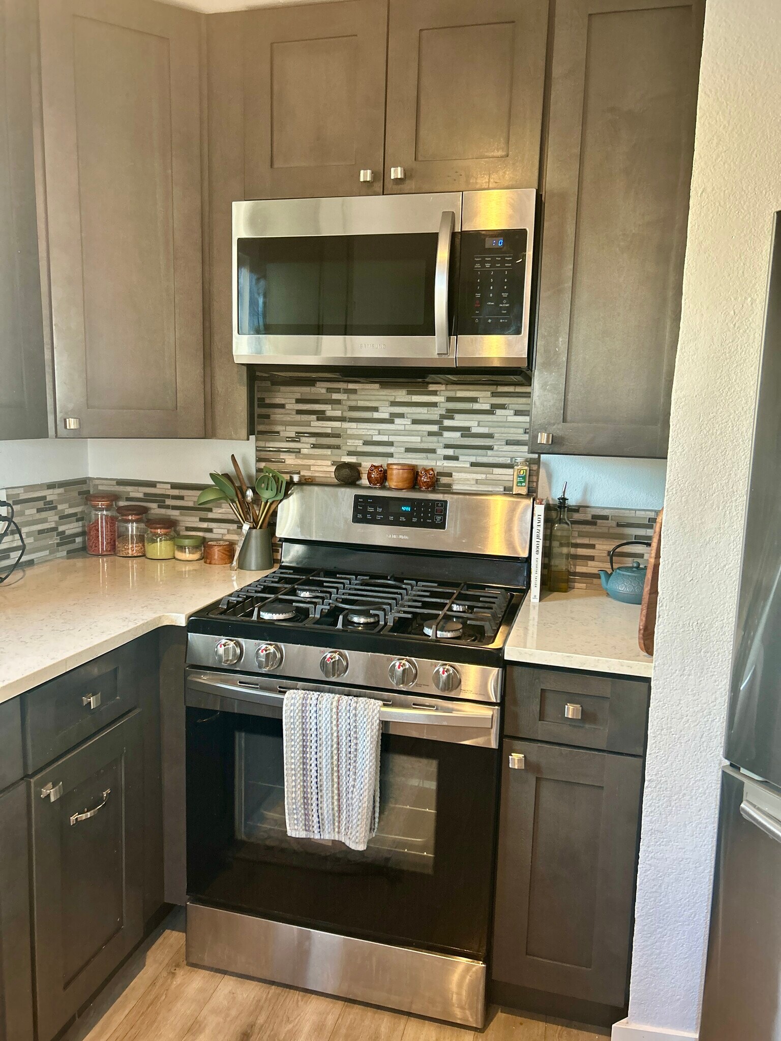 Building Photo - 1476 W Dakota Ave