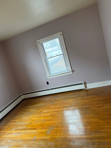 Building Photo - 261 E St