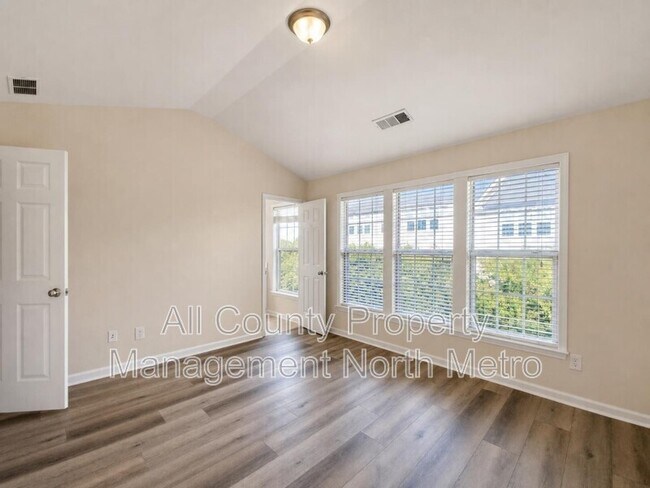 Building Photo - 1006 Whittington Way
