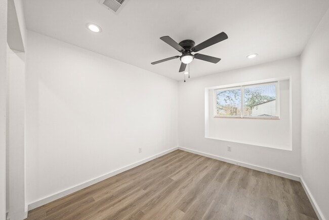 Building Photo - 4428 Stanford Ct