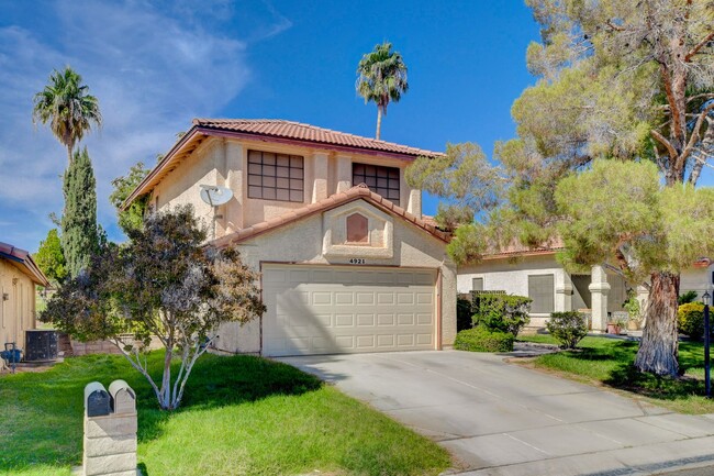 Primary Photo - 4BEDROOM HOME ON THE GOLF COURSE 89130 * C...