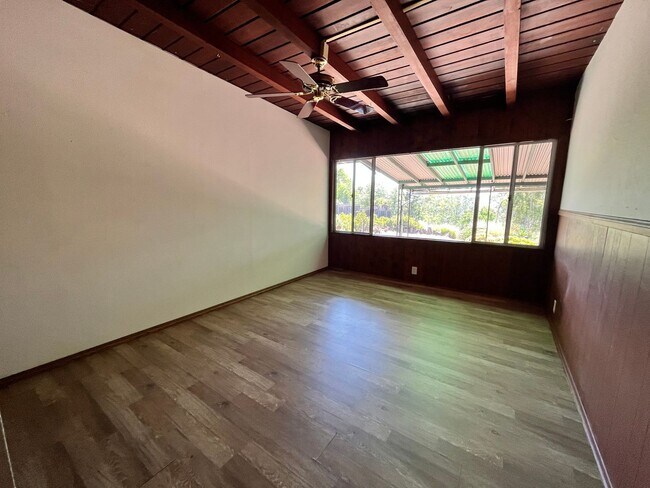Building Photo - 3 Bedroom/2 bathroom home now available in...