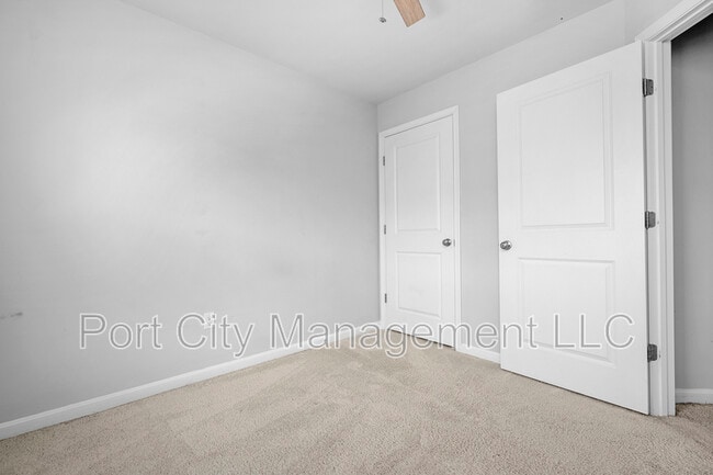Building Photo - 4322 Roland Heights Ave