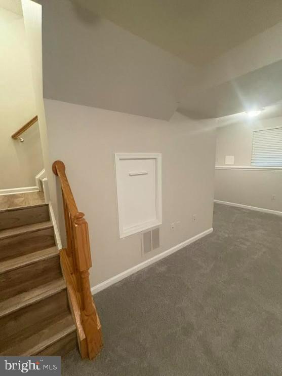 Building Photo - 225 Foxmanor Ln