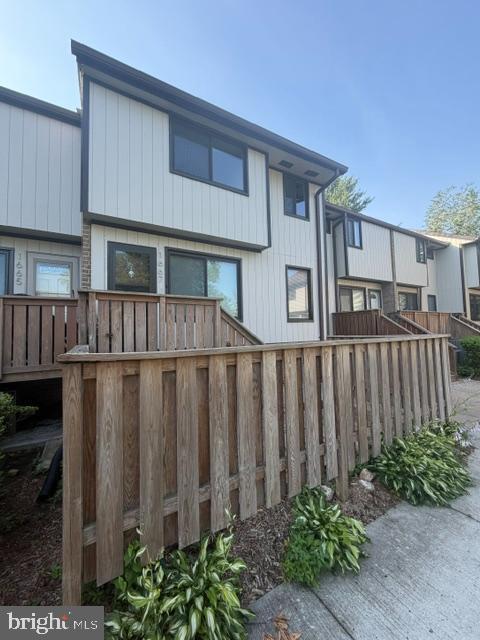 Building Photo - 1667 Westwind Way
