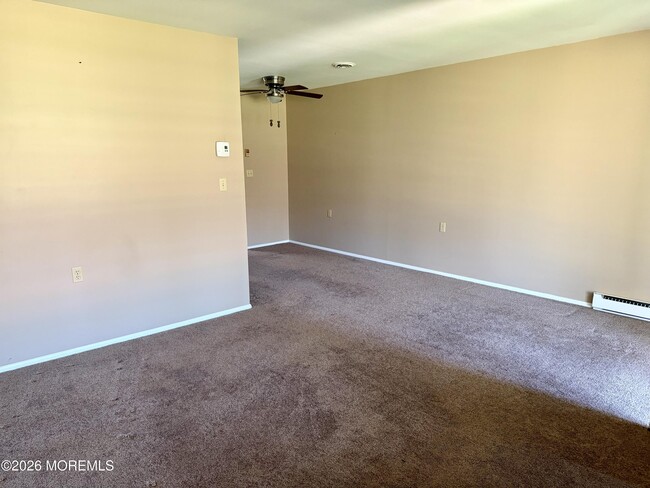 Building Photo - 20 Yorkshire Ct