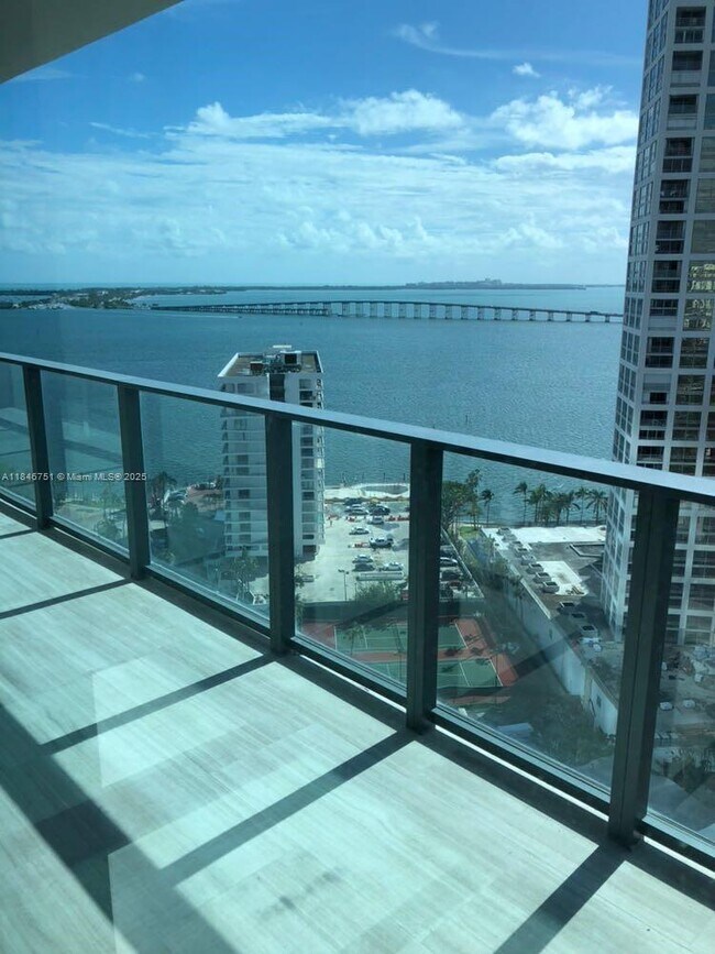 Primary Photo - 1451 Brickell Ave