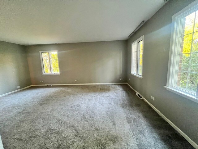 Building Photo - 12 Kingston Dr