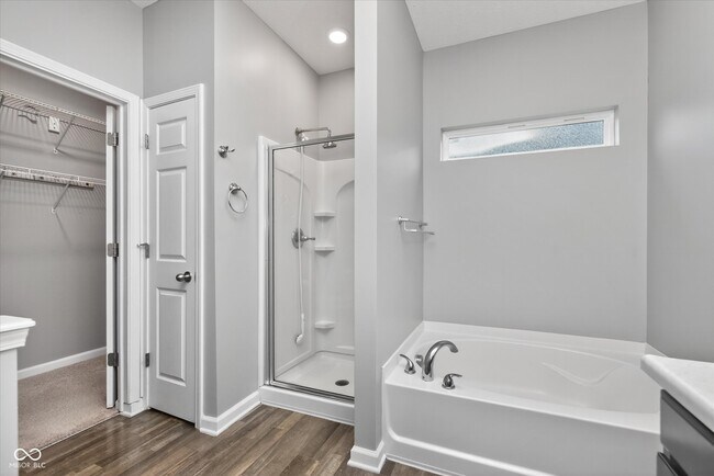 Building Photo - 6607 Laurelwood Dr