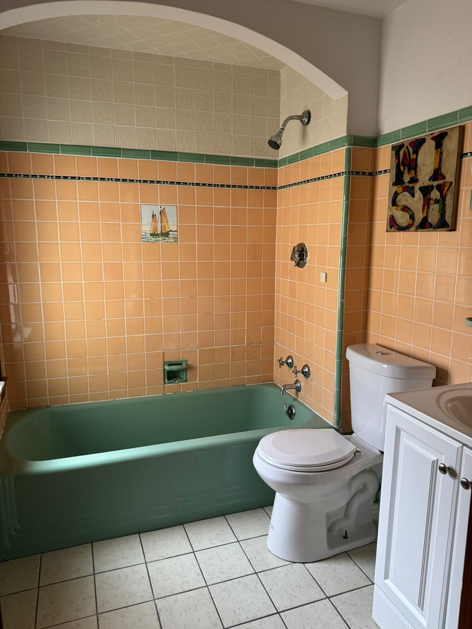 Shared Bathroom - 1011 Massachusetts Ave