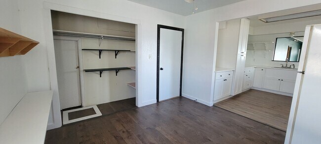 Building Photo - 655 3rd St