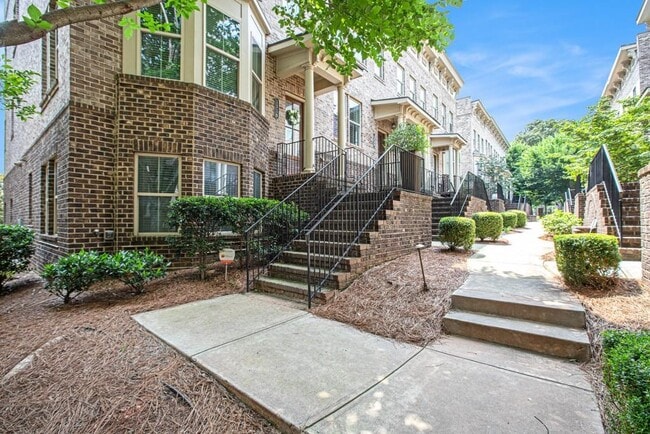 Building Photo - 1216 Virginia Ct