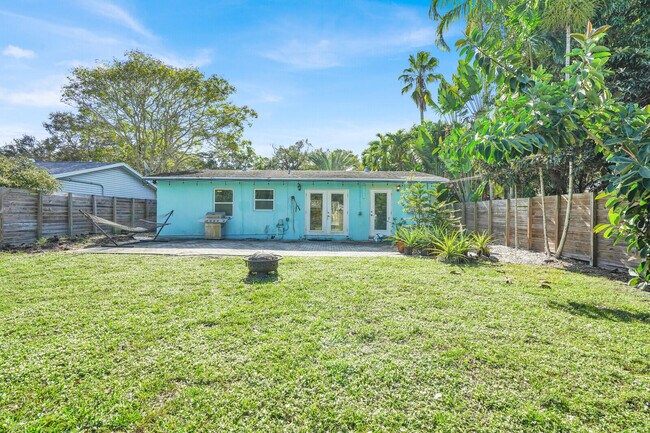 Building Photo - 501 SW 8th St