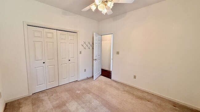 Building Photo - 113 Nobleton Ln NW