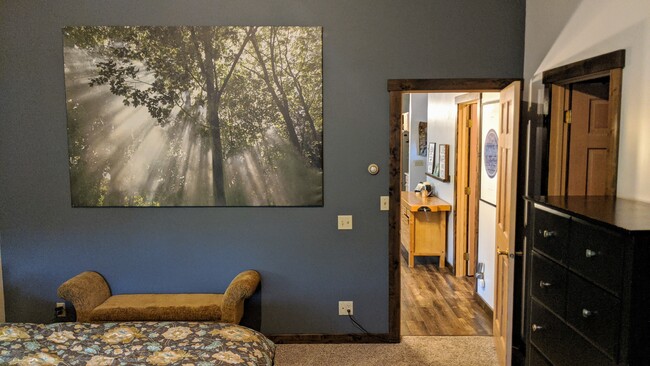 Part of master bedroom. - 7 Willowbrook Close