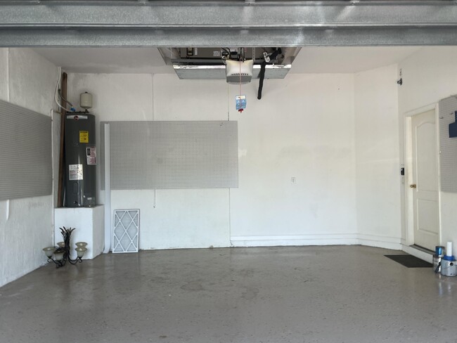 Building Photo - 6120 Spring Lake Terrace