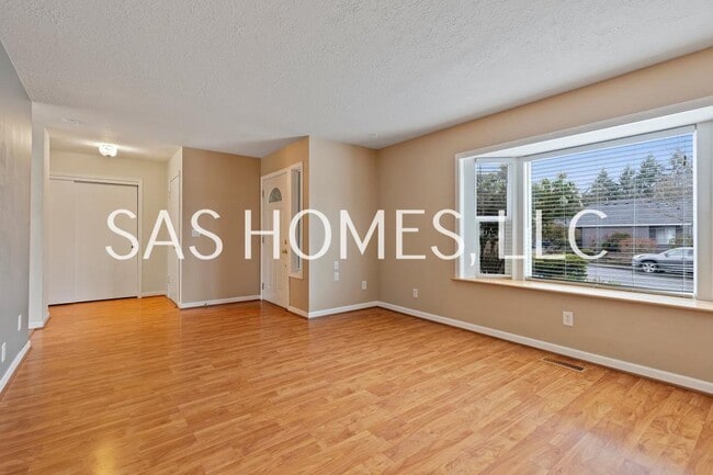 Building Photo - 11200 SW 83rd Ave