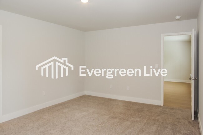 Building Photo - 22599 Dashwood Ln