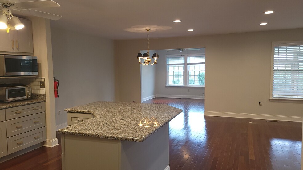 kitchen to family room - 174A Concordia Cir