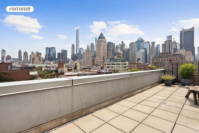 Building Photo - 464 W 44th St