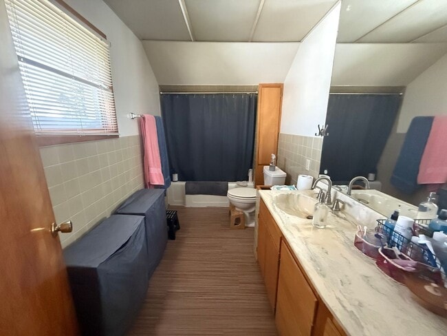 Building Photo - 3 Bed 2 Bath Single Family Home in Antigo