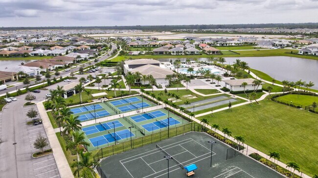 Building Photo - 15866 Orchard Dr