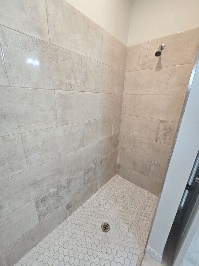 Building Photo - BRAND NEW CONSTRUCTION-3/2/1-MOVE IN READY