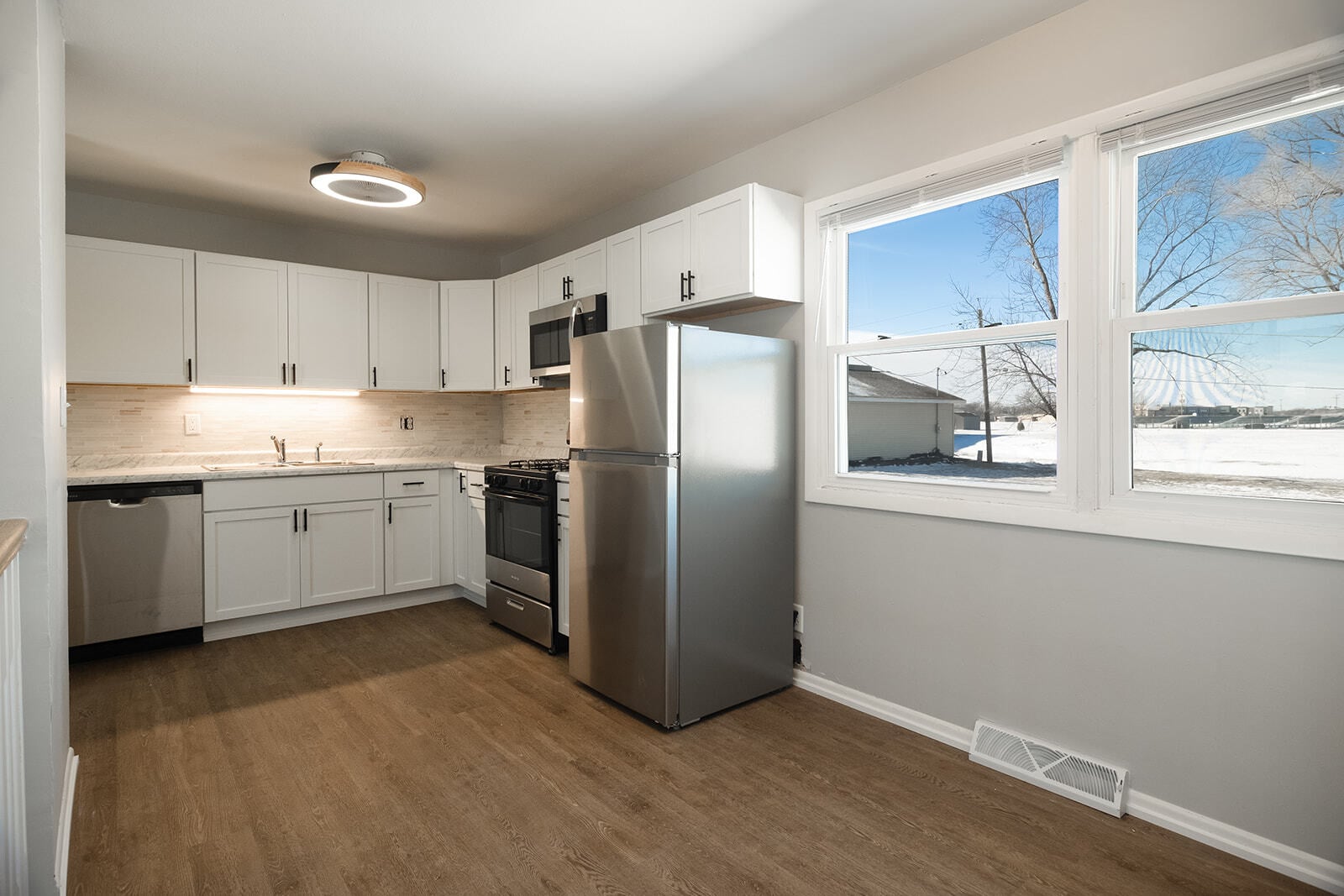 Building Photo - 8704 Indigo Ln