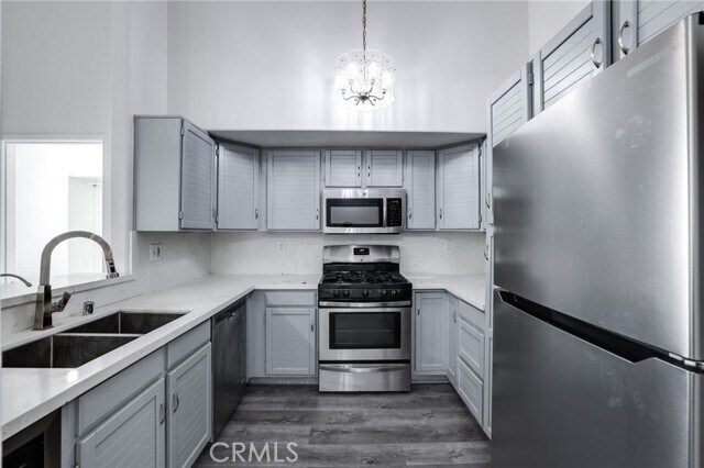 Building Photo - 5500 Terrace Blvd