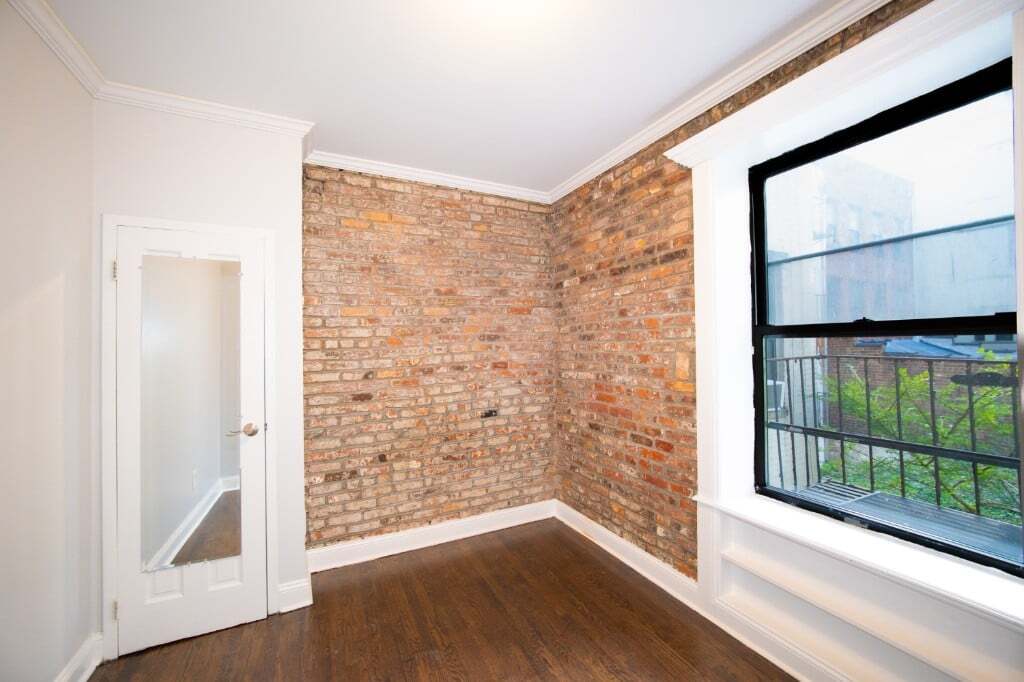 Building Photo - 432 E 13th St