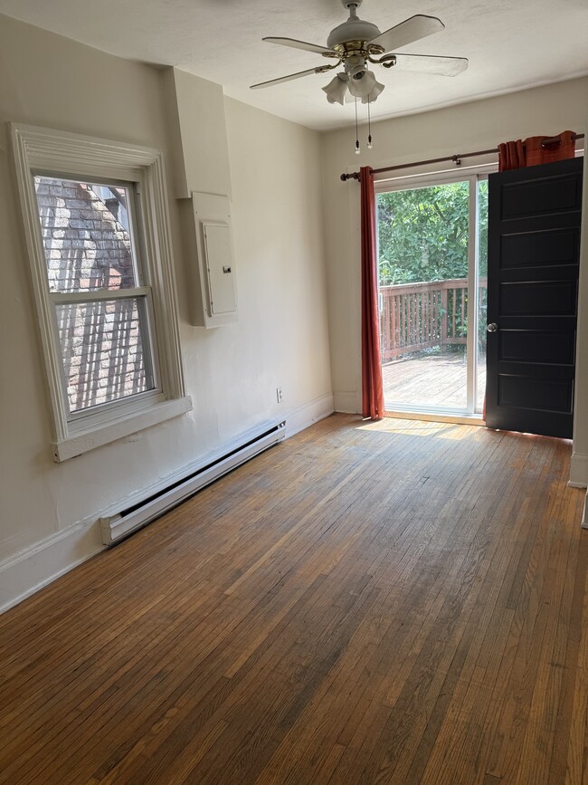 Building Photo - 217 Briggs St