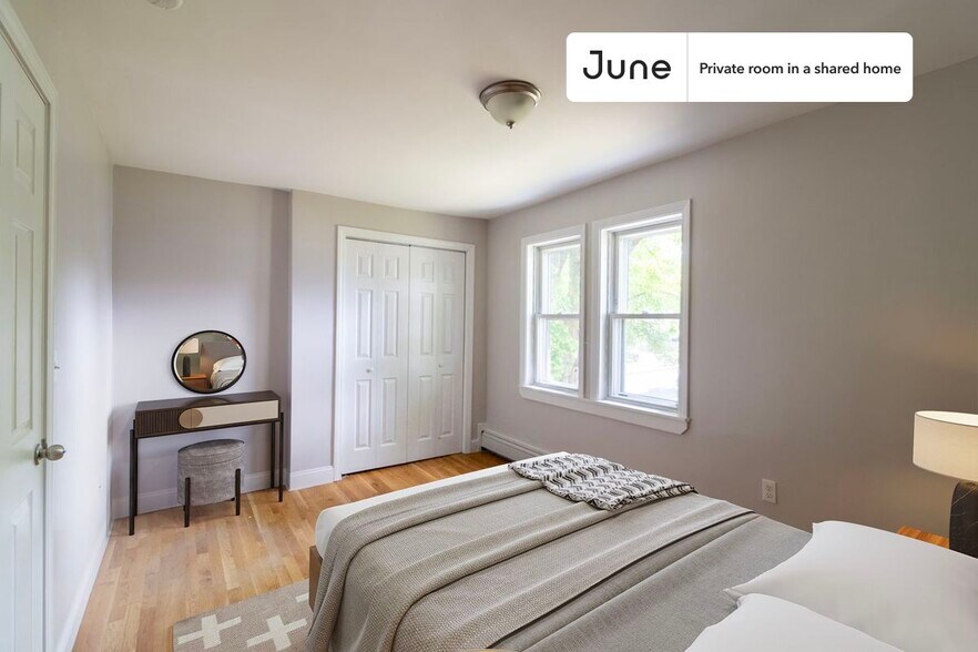 Primary Photo - Room in Shared 5 bed/1.5 bath home