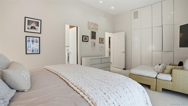 Building Photo - 15 Blueberry Ln