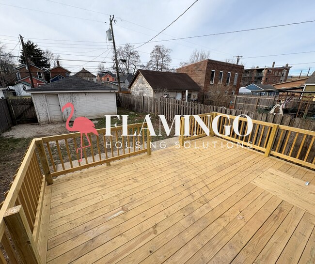 Building Photo - 33 Perrine St