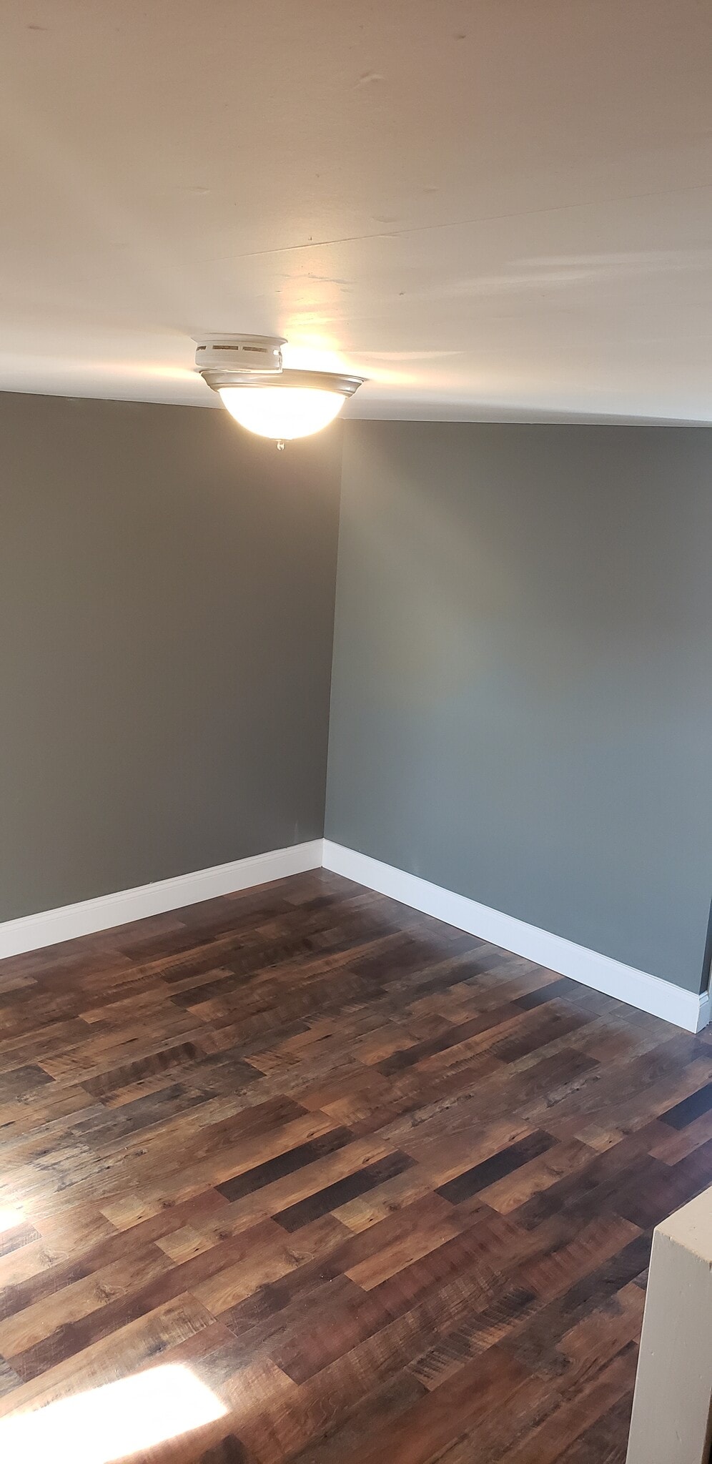 3rd floor Mancave, office or playroom - 910 Spring Garden St