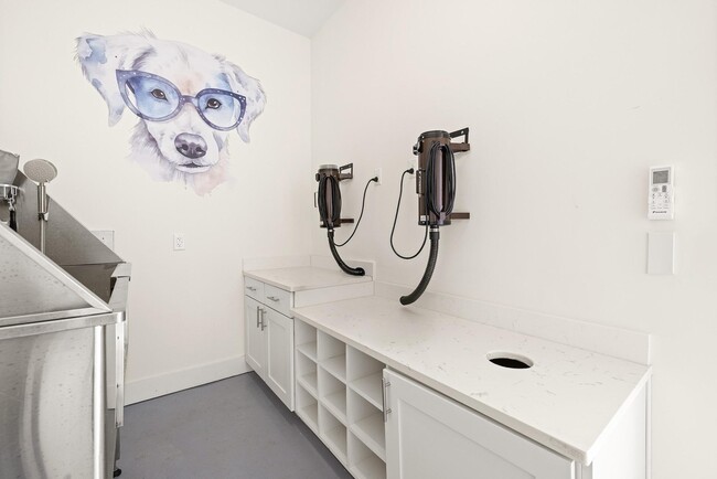 Building Photo - 901 Kelly Green Ln