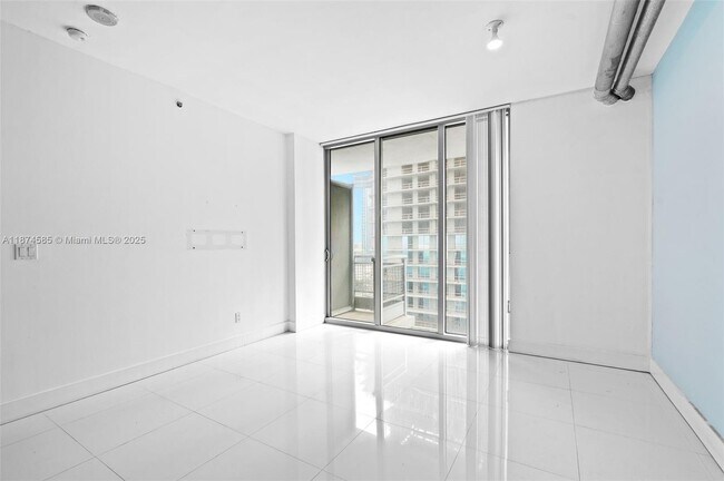 Building Photo - 690 SW 1st Ct