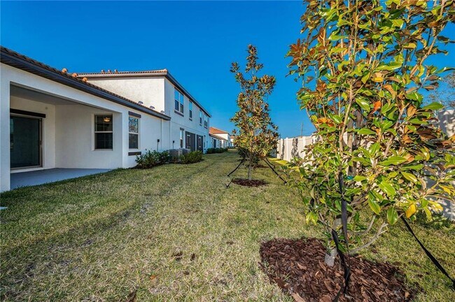 Building Photo - 17432 Holly Wl Ave