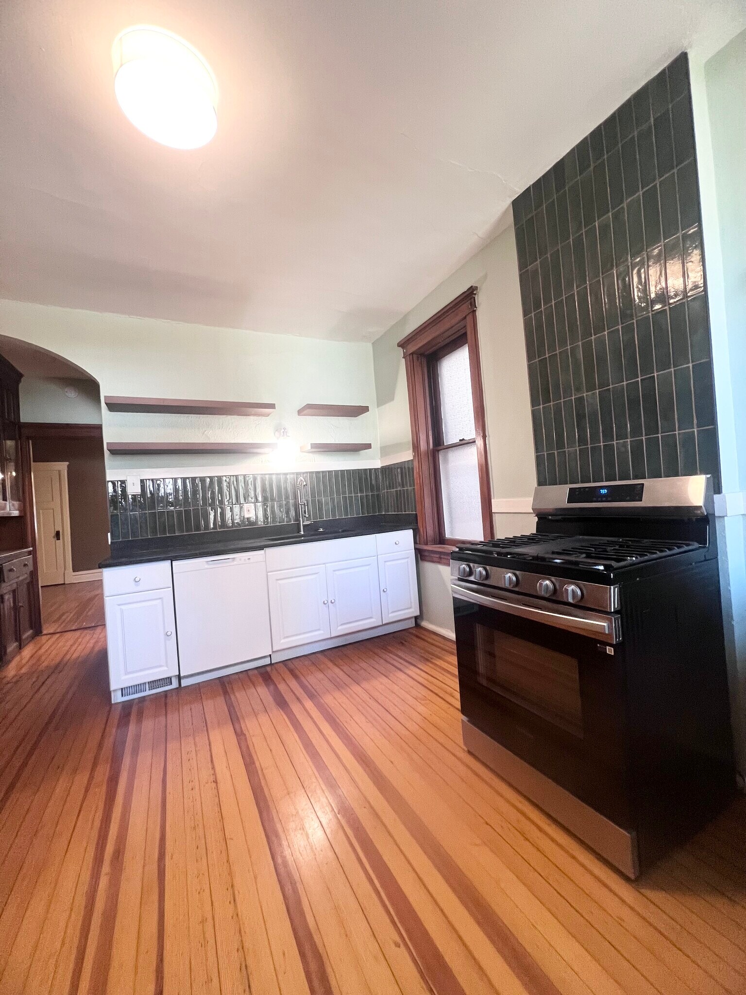 Building Photo - 4221 Botanical Ave