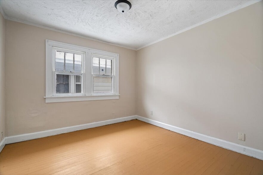 Building Photo - 3709 Boulevard Pl