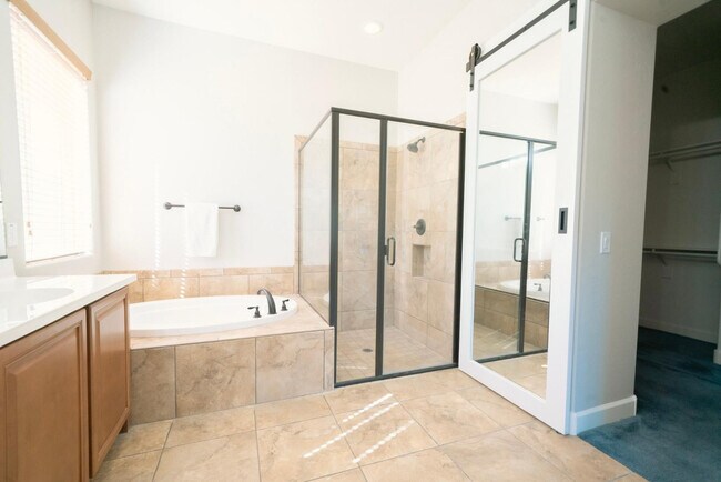 Building Photo - 30401 N 115th Dr