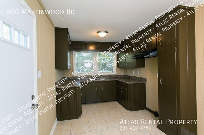 Building Photo - 800 Martinwood Rd
